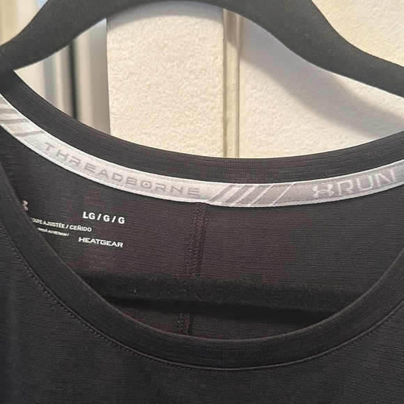 Under Armour Black shirt Large - Picture 2 of 5